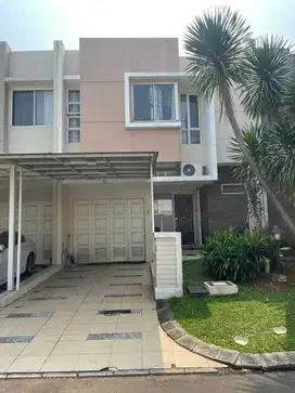 Sale Rumah Cantik Greenwich
