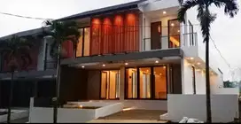 Dijual Rumah villa di Dago Bandung