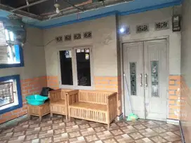 jual rumah 2 lantai dekat Stasiun dan pasar