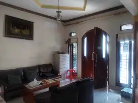 Dijual Rumah 2 lantai  minimalis di Antapani
