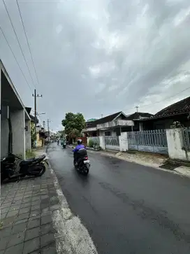 Dijual Cepat Rumah Harga Tanah di Candi2 Suhat Kampus UB Malang