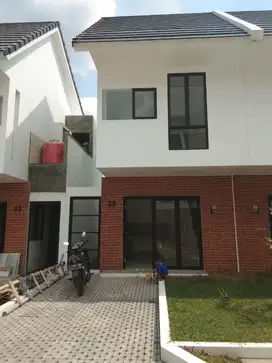Rumah 2 lantai di Cluster Botanical Vida Bekasi