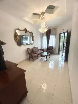 Disewakan rumah cantik siap.huni di Rafles Hills Cibubur