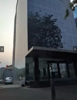 Dijual Gedung 45 di Warung Buncit, Jaksel