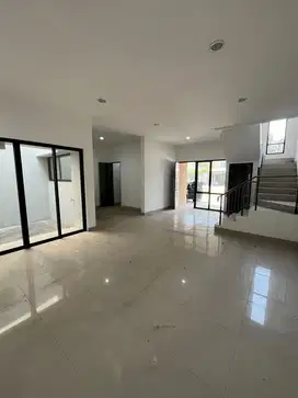 Disewakan Rumah Pik 2 Milenial 8x15 Unfurnished kosong