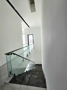 RUMAH 2LT NEW MODERN TROPICAL HOUSE DI KUPANG BARU, SURABAYA BARAT
