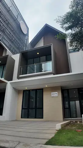Disewakan Rumah Mewah 2 Lantai, Golden Avenue - CPI Makassar