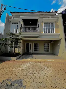 RUMAH MEWAH di Krukut Cinere Depok