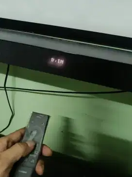 Soundbar SAMSUNG HW-C450 2.1 Channel - 99,9% Seperti baru