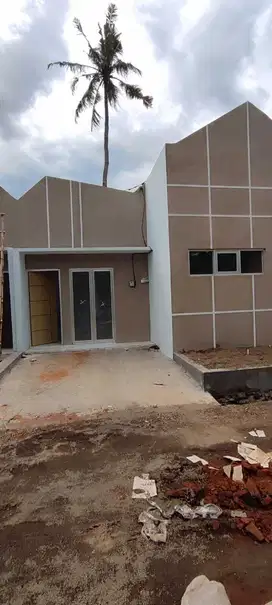 Dijual rumah kes / oper kredit siap huni wirolegi sumbersari