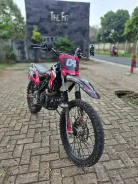 Dijual Kawasaki KLX tahun 2015 surat lengkap