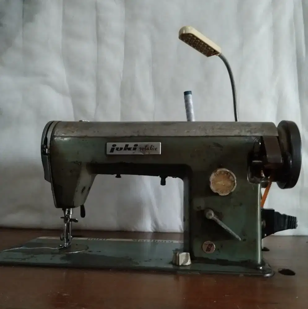 Dijual mesin jahit Rp. 950 ribu