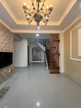 Jual Rumah Bagus nyaman semi furnish di komplek BSD Tangerang selatan