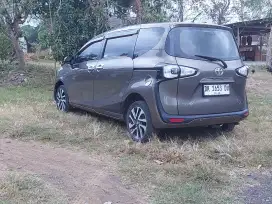 Toyota sienta V manual