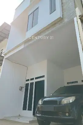 Rumah Baru Siap Huni Lokasi Strategis Di Cipayung Jaktimur S9030