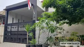 Dijual Rumah 2 Lantai Sudah Renov di Vila Nusa Indah 5 Ciangsana