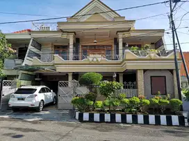 Rumah Mewah Semi Furnished 6 Kamar di Darmo Baru Timur Surabaya