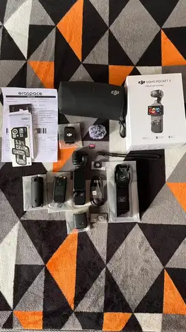 DJI OSMO POCKET 3 CREATOR COMBO LIKE NEW GARANSI ON JUNI 2026