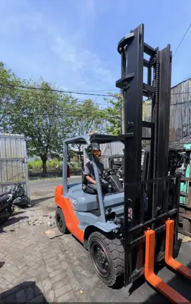 TOYOTA 3 TON MAST TWO STAGE 5 METER UNIT NORMAL BERGARANSI