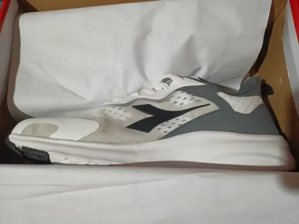 Sepatu Diadora running mans shoes sepatu lari pria nike puma adidas