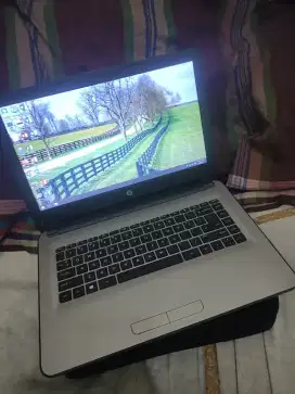 Laptop HP 14 silver