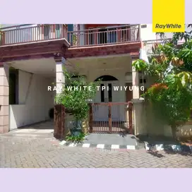Dijual rumah palm spring jambangan surabaya