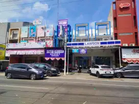 DIJUAL / DIKONTRAKKAN RUKO 2 LANTAI DI JALAN UTAMA KOTA KUDUS