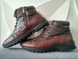 Kickers original size 42