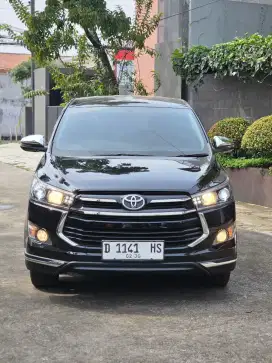 Innova Venturer Matic Diesel 2019
