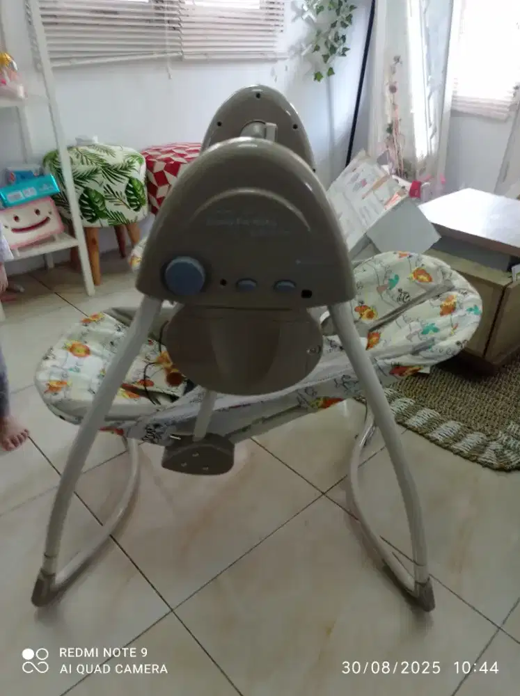 Ayunan bayi elektronik