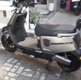 motor listrik yadea e8s pro 2023
