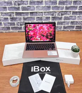 Macbook Air Retina 13” 2020, Warna Lanka Gold