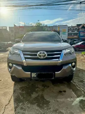 Toyota fortuner 2018 tipe VRZ 2.4 A/T