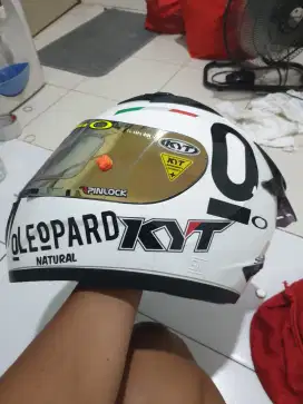 Mau jual aja helem kyr r10