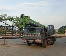 Mobile crane zoomlion 25 ton tahun 2012
