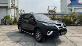 ( KM LOW ) FORTUNER VRZ 4X2 2.4 AT SOLAR 2016/2017 TOYOTA FORTUNER TRD