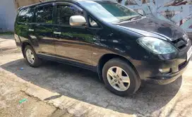 Toyota Kijang Innova 2005 Bensin