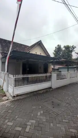 Disewakan rumah 5 kamar Area Wirobrajan dekat Malioboro
