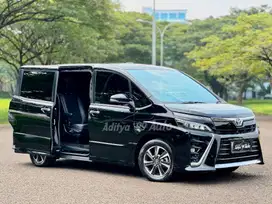 JAMINAN HARGA TERMURAH BERGARANSI! TOYOTA VOXY 2.0 2019/2018 AT SERENA