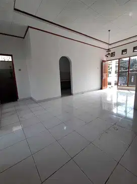Rumah Murah Jarang ada Minimalis Cantik Hook di Komplek Margawangi