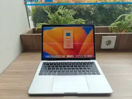 Macbook pro 13 core i7 16GB 2017 secepatnyaa