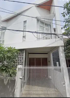 Rumah bebas banjir harga murah di cempaka putih timur,