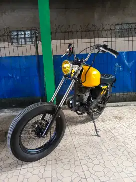 Kawasaki W175 SE caferacer pajak hidup
