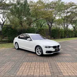 BMW 320i Sport Shadow 2020
