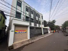 Disewakan kios bulanan/tahunan