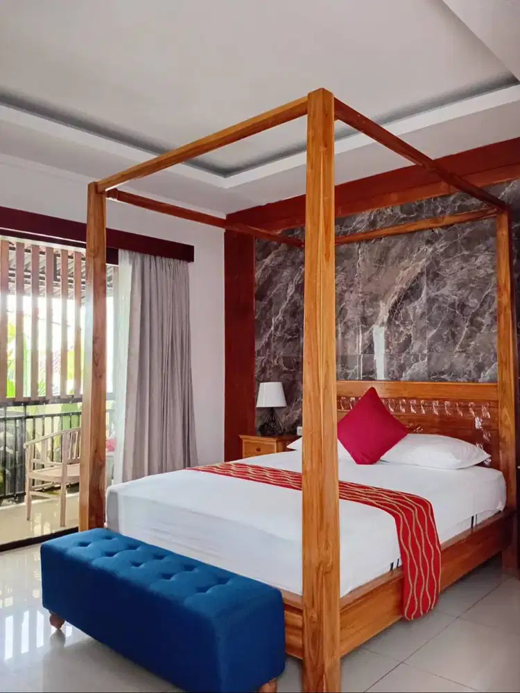 Room for rent in a quiet villa. Weekly/Monthly.