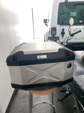 BOX MOTOR - GIVI EXPLORER