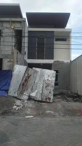 SEMOLOWARU ELOK 2lt New Surabaya Jalan Utama