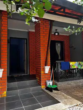 DISEWAKAN RUMAH BANYUMANIK SEMARANG