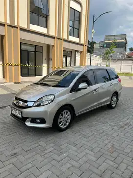 MULUS TERAWAT LIKE NEW ! Honda Mobilio 1.5 E AT 2014 Silver
